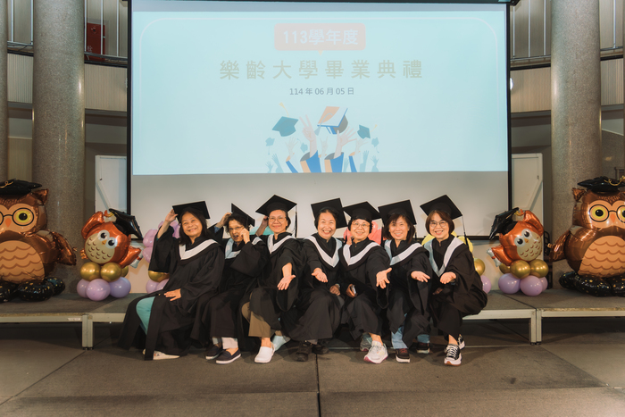 113學年度樂齡學程畢業典禮(另開新視窗/jpg檔)圖片