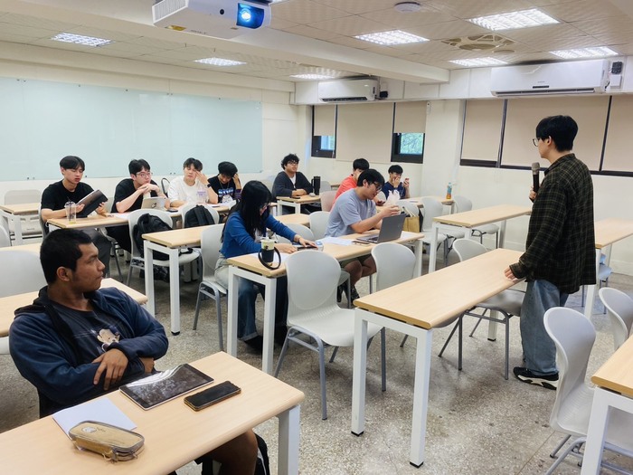 全球議題敘事創作課程講座-繪本創作構圖講座(另開新視窗/jpg檔)圖片